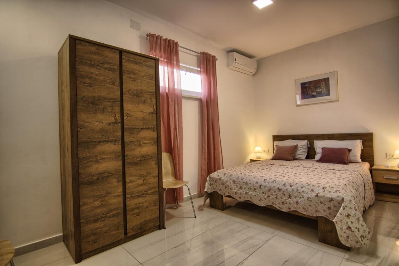 Rooms Dragica Pakostane Ngoại thất bức ảnh